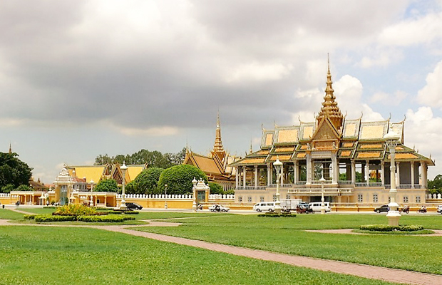 Day 10: Chau Doc - Phnom Penh By Express Boat In 5h (Breakfast)